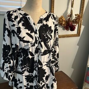 Sara Michelle Black and White Floral Blouse